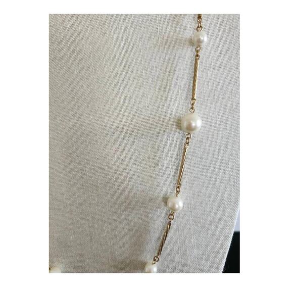 Vintage Avon Station Necklace Faux Pearl with Gold Tone Twisted Bar Links - Picture 7 of 10